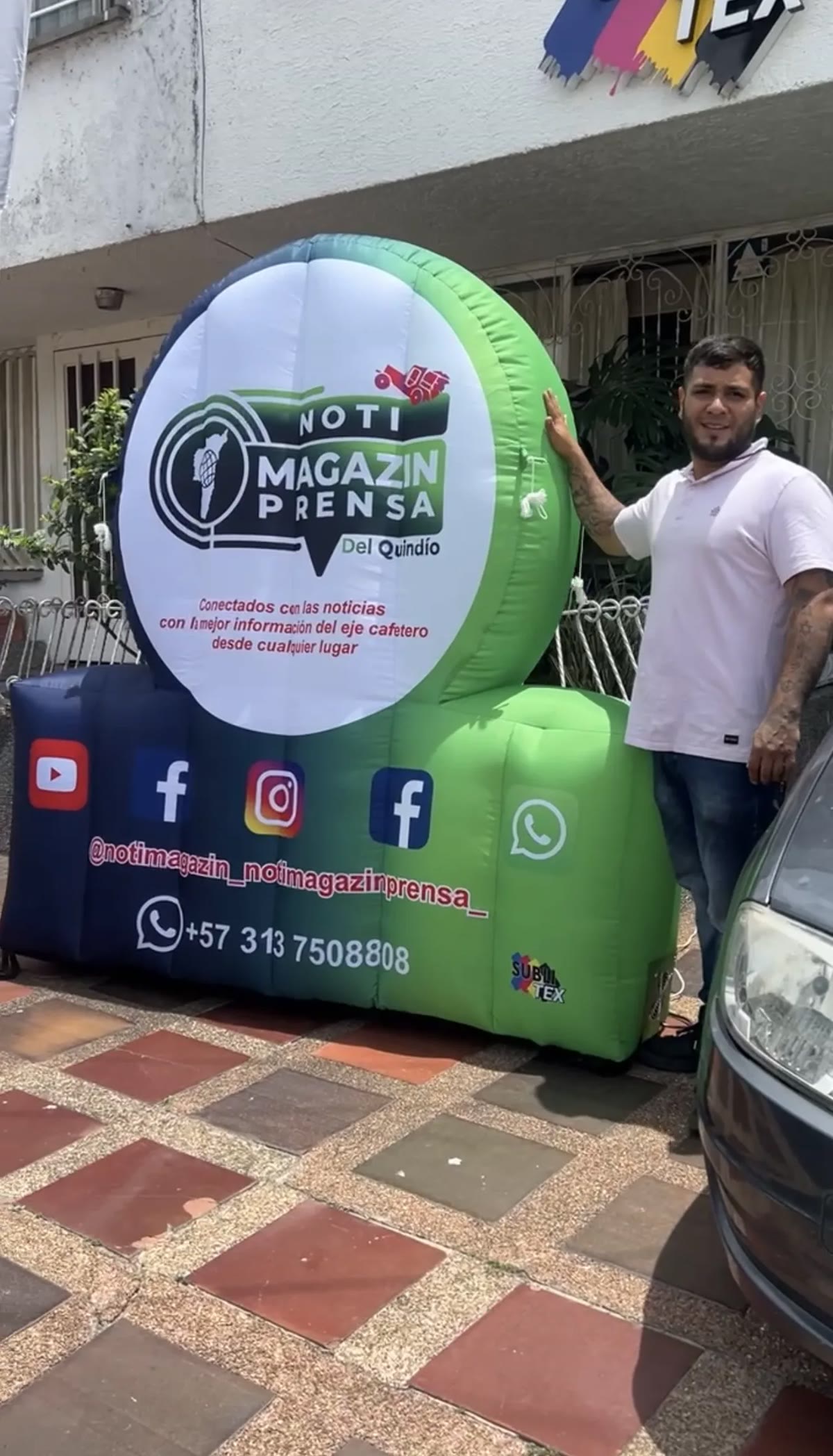 Estructura inflable publicitaria de Noti Magazin Prensa producida por Sublitex